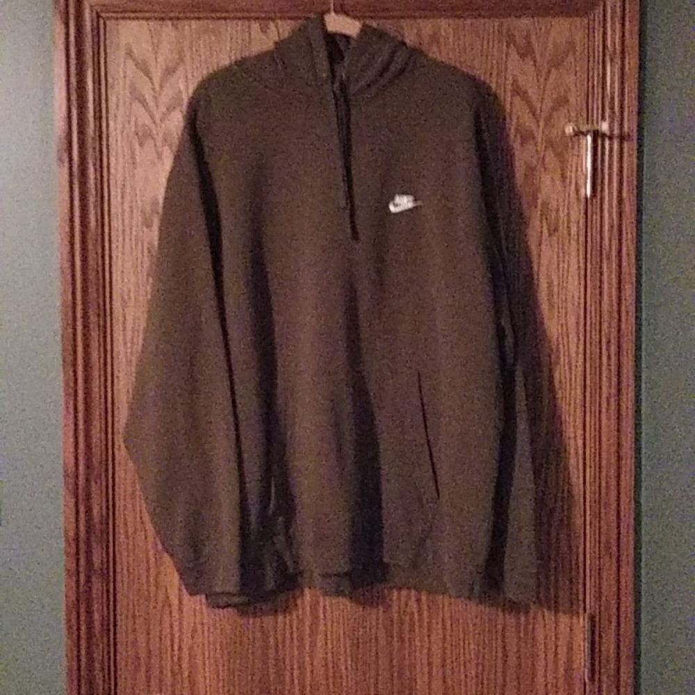 Men's Nike Pullover Hooded Sweatshirt